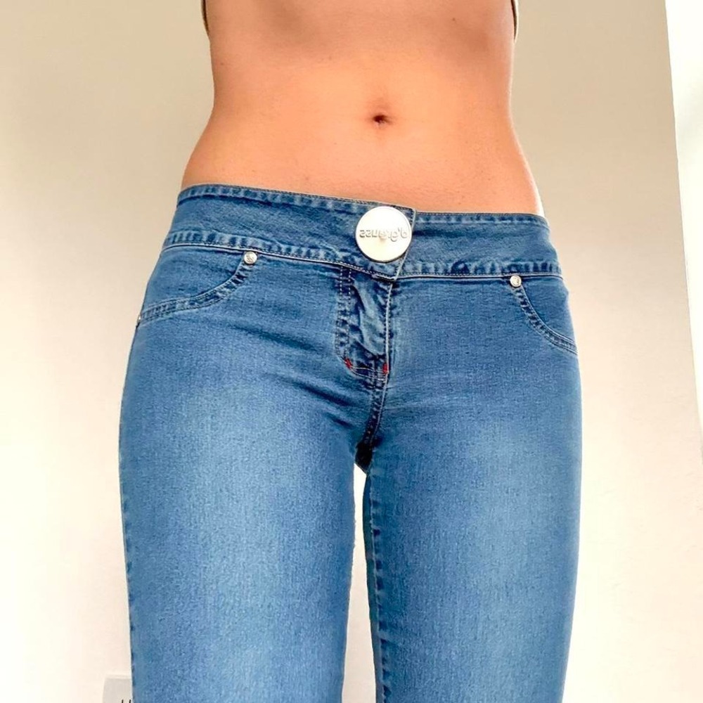 Y2K Low Rise Stretch Jeans with Silver Button